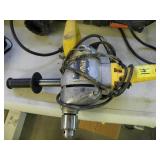 DEWALT 1/2" SPADE HANDLE DRILL DEWALT 1/2" SPADE HANDLE DRILL