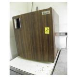 MINI FRIDGE MINI FRIDGE