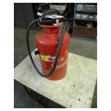 NEW LAWN AND GARDEN SPRAYER NEW LAWN AND GARDEN SPRAYER