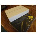 16GB SILVER IPAD NIB WITH CASE 16GB SILVER IPAD NIB WITH CASE