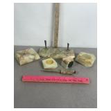 SEVERAL VINTAGE ONYX DESK ITEMS, PEN HOLDER