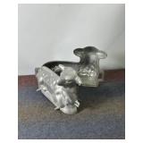 VINTAGE METAL SHEEP BAKING MOLD