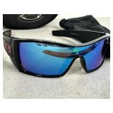 BATWOLF OAKLEY SUNGLASSES IN CASE, USED