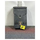 VINTAGE METAL MAIL BOX, 11" X 6"