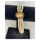 VINTAGE MULTI-STRAND FAUX PEARL NECKLACE CAMEO