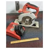 MILWAUKEE 18V CIRCULAR SAW W/ CHARGER, TESTED