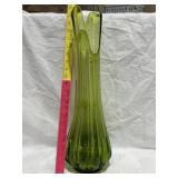L.E. SMITH COMPANY GREEN SWUNG GLASS VASE, 21 1/4"