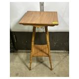 VINTAGE WOOD SPINDLE SIDE TABLE, 31" T X 16"