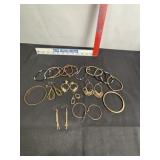 COSTUME JEWELRY BRACLETS & EARRINGS JEWELRY