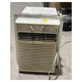 HAMPTON BAY AIR CONDITIONER, WORKS