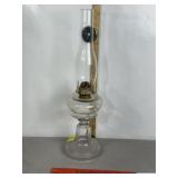 CLEAR GLASS ANTIQUE KEROSENE LAMP