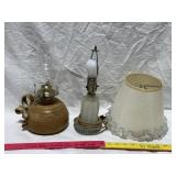 VINTAGE FROSTED TABLE LAMP W/ RUFFLE SHADE