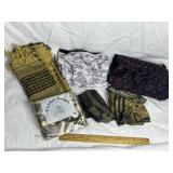 HANDKERCHIEFS, GATORS, "WILD RAGS"