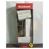 KWIKSET DOOR HANDLE HARDWARE SET