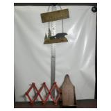WALL HANGING DECORATIVE ITEMS