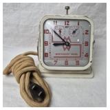 ART DECO MONTGOMERY WARDS OVEN TIMER CLOCK (WORKS)