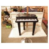 SMALL PLASTIC PIANO