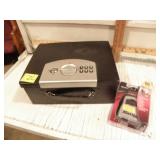 HONEYWELL SAFE, MASTER LOCK LOCK BOX