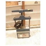 ROMANOFF RUBBER CO. MOLD VULCANIZER PRESS