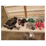 NINTENDO 64, 4 CONTROLLERS, EXTRAS, NO GAMES