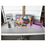 ICE CREAM SANDWICH MAKER, HAMILTON BEACH BLENDER