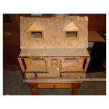 WOOD DOLL HOUSE