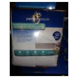 2 PK OF CRIB MATTRESS PADS