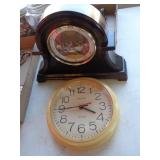 2 PLASTIC CLOCKS