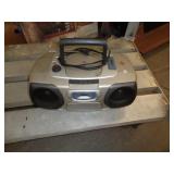 PHILLIPS CD PORTABLE RADIO PHILLIPS CD PORTABLE RADIO