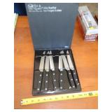 HEN & ROOSTER STEAK KNIFE SET HEN & ROOSTER STEAK KNIFE SET