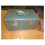 VINTAGE COSMETIC CASE & CONTENTS VINTAGE COSMETIC CASE & CONTENTS