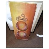 KIRKLAND PLATES AND HOLDER KIRKLAND PLATES AND HOLDER