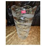 CRYSTAL VASE 10 1/2' T X 6' ACROSS AT TOP CRYSTAL VASE 10 1/2' T X 6' ACROSS AT TOP