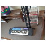 YAMAHA KEYBOARD AND STAND