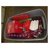 TOTE OF XMAS ITEMS