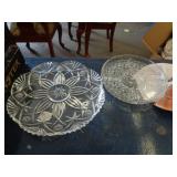 2 GLASS SERVING TRAYS