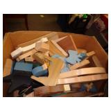 BOX OF WOOD ITEMS BOX OF WOOD ITEMS