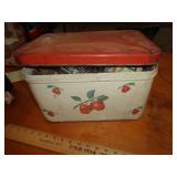 VINTAGE BREAD BOX W VINTAGE TOYS & ETC VINTAGE BREAD BOX W VINTAGE TOYS & ETC