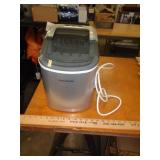 FRIGIDAIRE ICE MAKER (WORKS) CUP ICE EVERY 6MINS FRIGIDAIRE ICE MAKER (WORKS) CUP ICE EVERY 6MINS