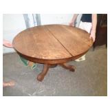 LARGE TIGER OAK TABLE 30' T X 54' ACROSS LARGE TIGER OAK TABLE 30' T X 54' ACROSS
