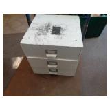 3 DRAWER CABINET OF SCRAPBOOKING ITEMS / UT