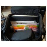 PORTABLE PACK OF SCRAPBOOKING ITEMS / UT