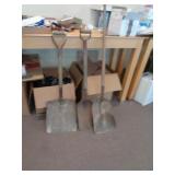 3 - SCOOP SHOVELS