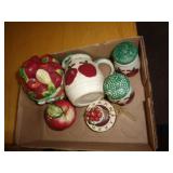 LOT OF APPLE THEME GLASSWARE