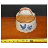 VINTAGE SALT WITH CHICKEN THEME