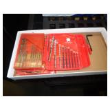 LOT OF DRILL BITS