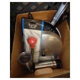 LOT OF KITCHEN WARE