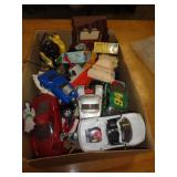 LOT PLASTIC MODELS & TOYS LOT PLASTIC MODELS & TOYS