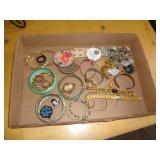 LOT OF JEWELRY LOT OF JEWELRY