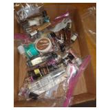6 - BAGS OF COSMETICS 6 - BAGS OF COSMETICS